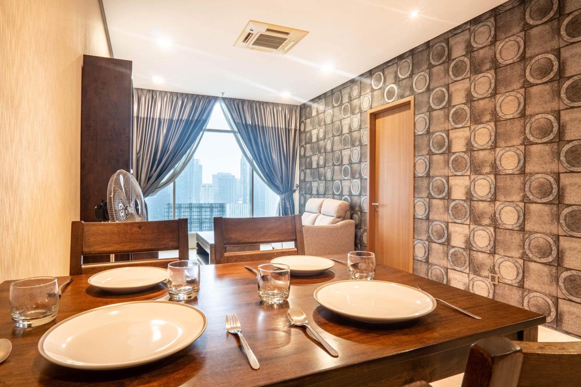 Soho Suites Klcc By Airhost Куала-Лумпур Экстерьер фото